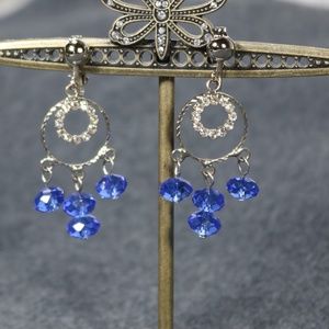 vintage costume jewelry clear rhinestone blue crystal clip on Earrings